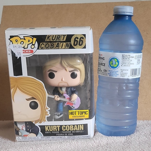 Funko Pop! Rocks Kurt Cobain with Guitar - Blonde and Black - Picture 1 of 5